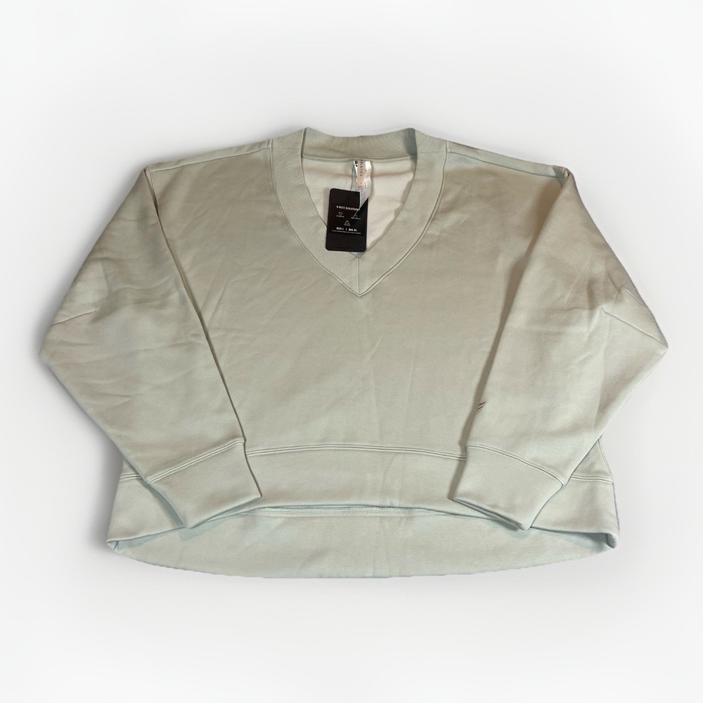 Fabletics V Neck Sweatshirt Womens L Dried Sage Long Sleeve Stretch Relaxed Fit